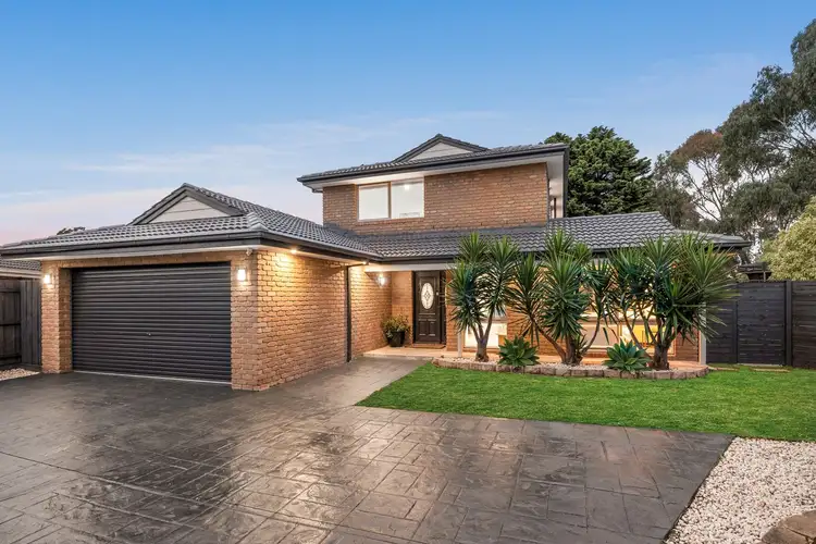 5 Downshire Close, Wantirna South VIC 3152