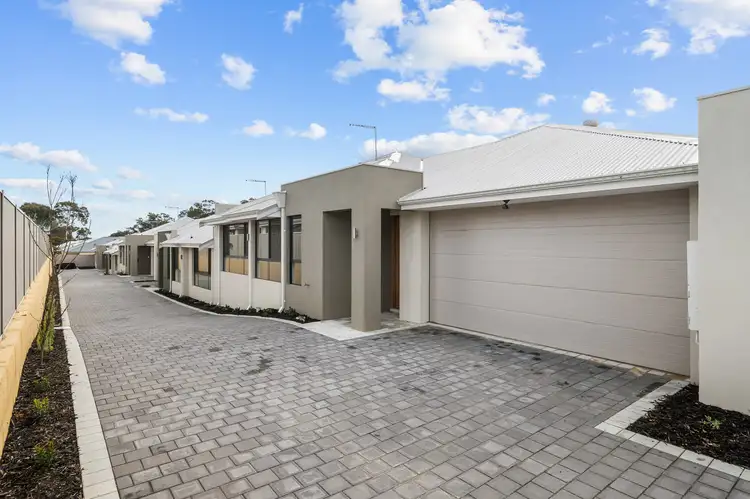 18 Brooks Street, Kalamunda WA 6076