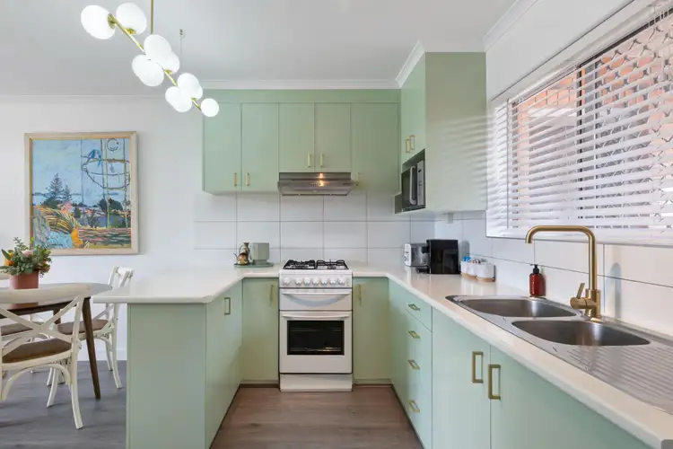 4/11 Carl Street, Woolloongabba QLD 4102