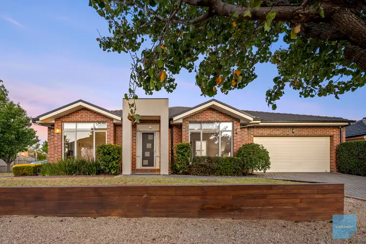 22 Swanston Court, Taylors Hill VIC 3037