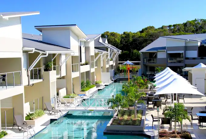 1 beaches village circuit