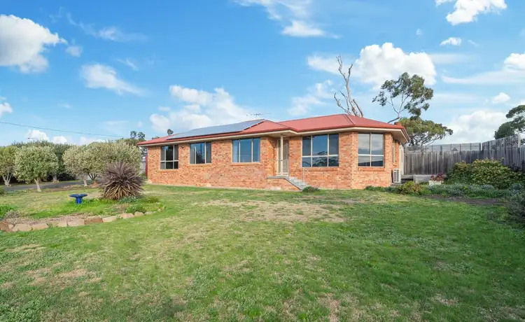18 Eighth Avenue, Dodges Ferry TAS 7173