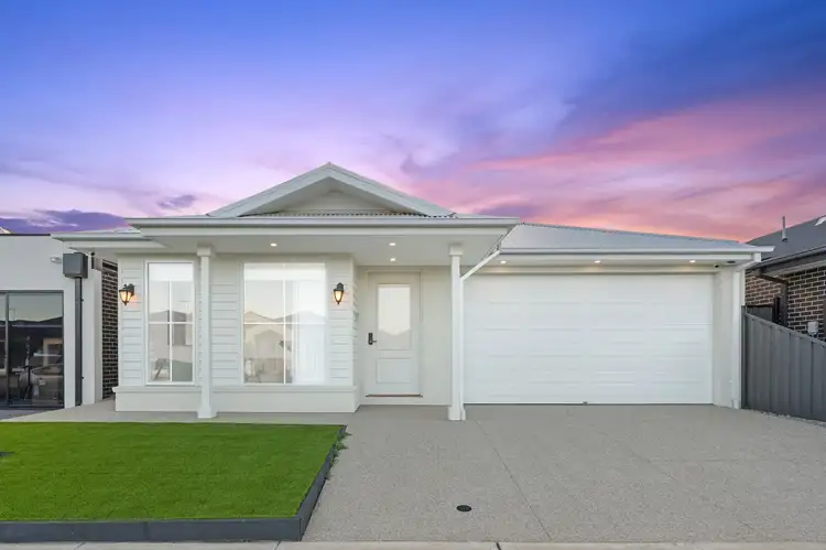 29 Salsola Road, Mickleham VIC 3064