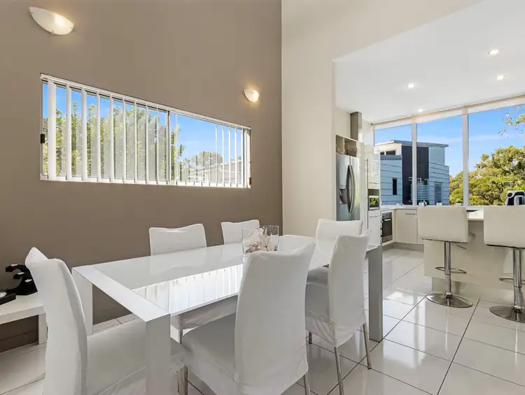 53/230 Pulgul Street, Urangan QLD 4655