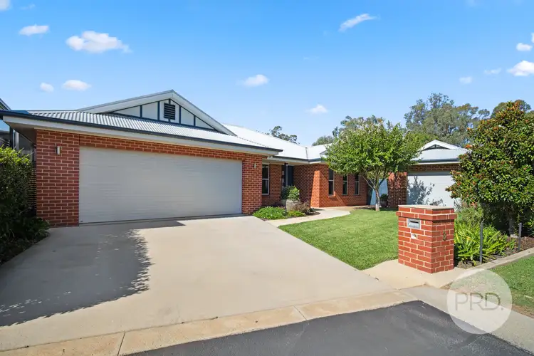 3 Caddy Court