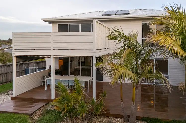 6 Water View Rise