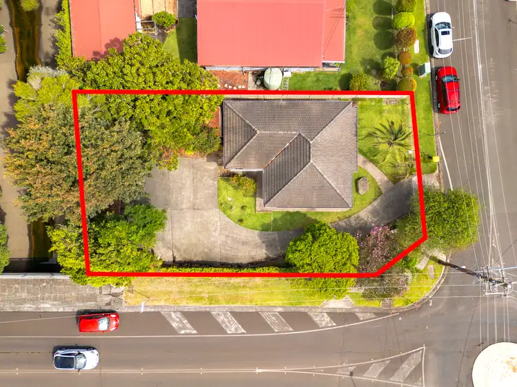 Second view of Homely house listing, 8 Woodford Avenue, Warilla NSW 2528