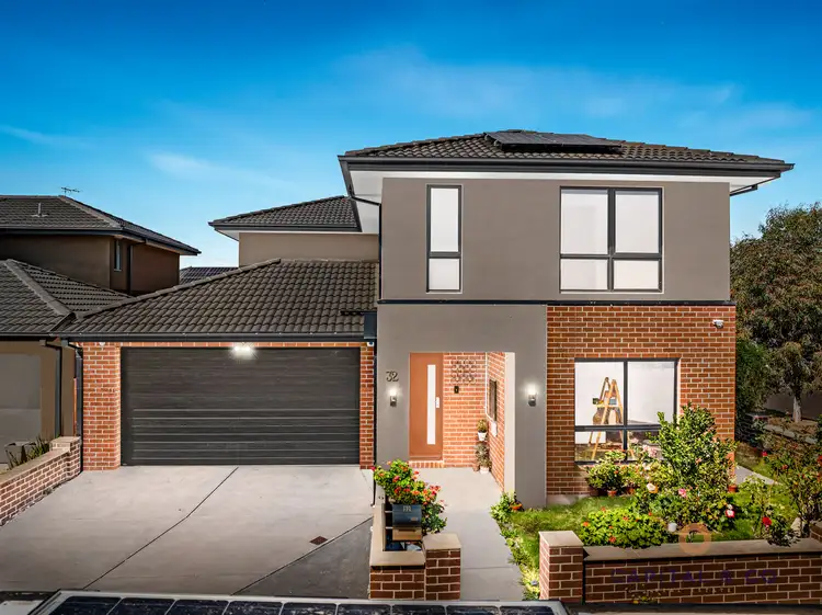 32 Camberwell Parade, Mickleham VIC 3064