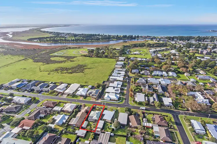 13 Osmonds Lane, Port Fairy VIC 3284