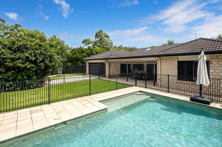 8 Sundown Court, Cashmere QLD 4500