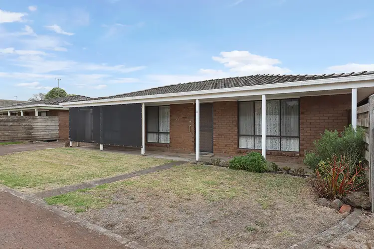 2/14 Parrott Street, Cobden VIC 3266