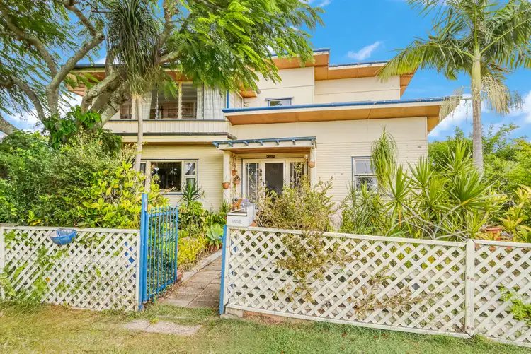 10 Frawley Street