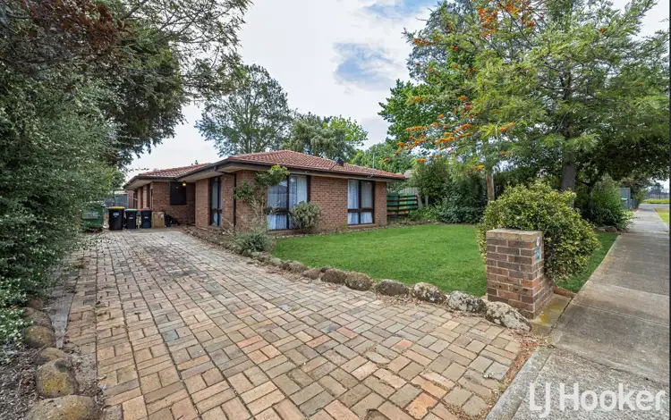61 Marina Drive, Melton VIC 3337