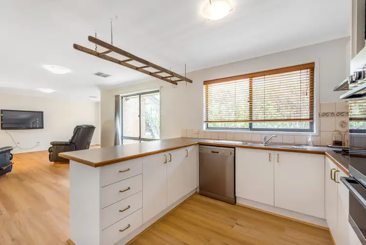 Fifth view of Homely house listing, 15 Cascam Court, Rowville VIC 3178