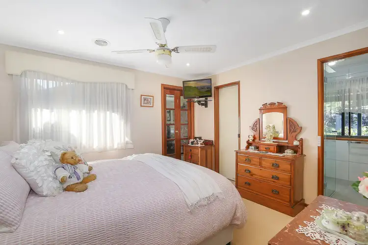 Sixth view of Homely house listing, 5 Bruce Street, West Wodonga VIC 3690