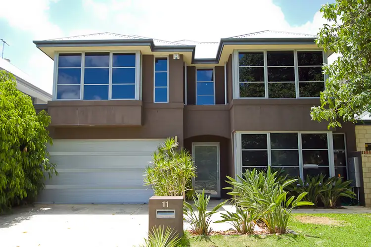 11 Strickland Road