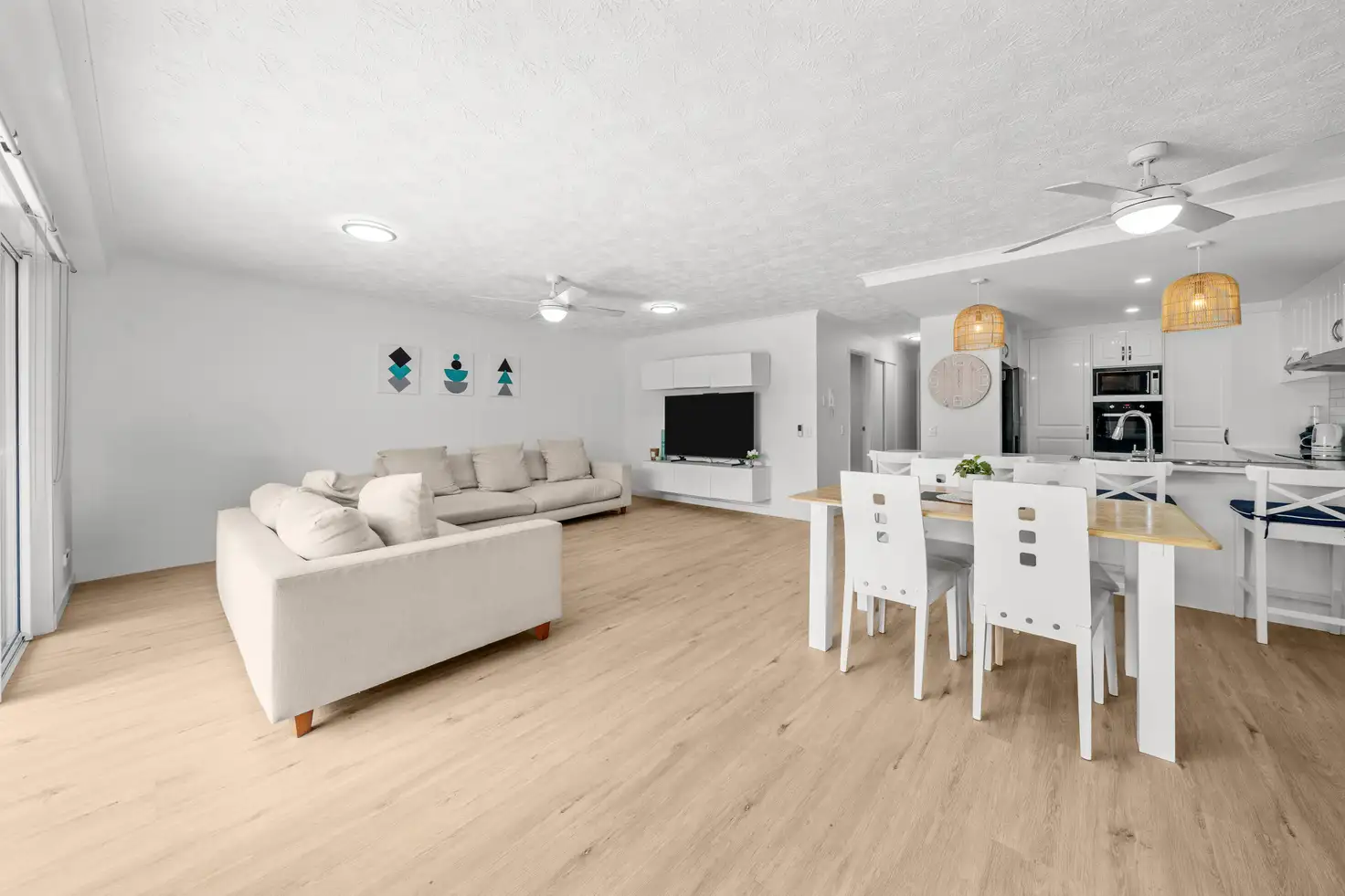 Main view of Homely apartment listing, 2/8-16 Dalpura Street, Chevron Island QLD 4217