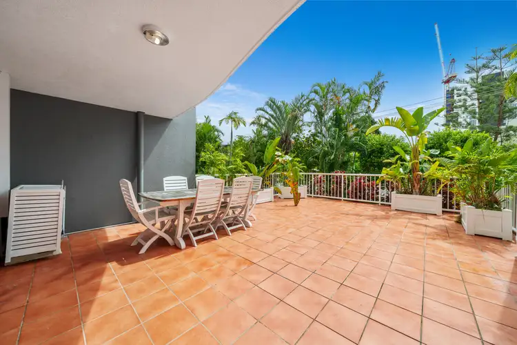 Fourth view of Homely apartment listing, 2/8-16 Dalpura Street, Chevron Island QLD 4217