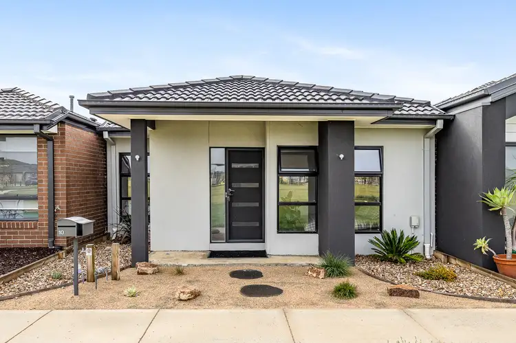 Main view of Homely house listing, 10 Bichon Walk, Cranbourne East VIC 3977