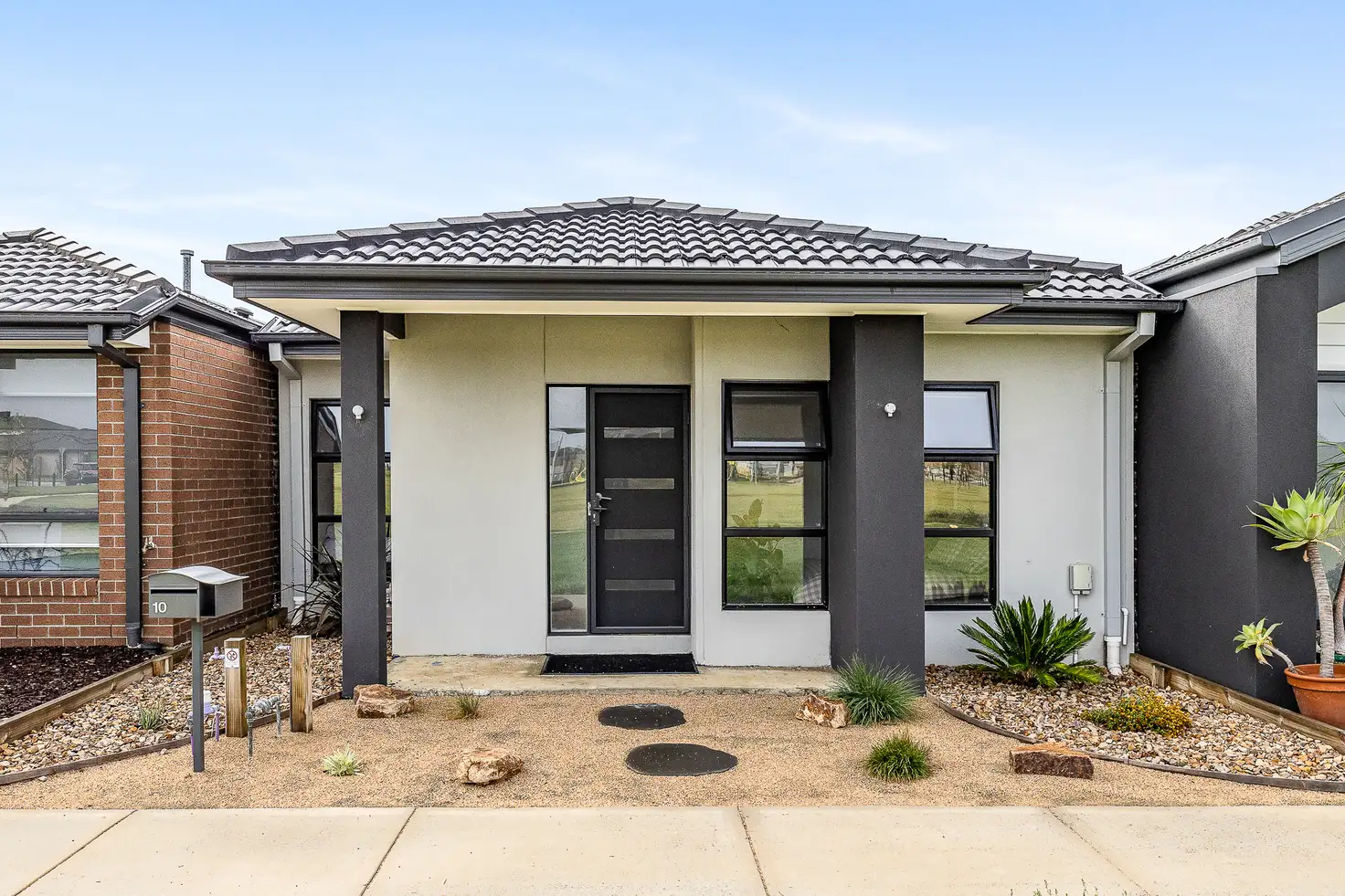 Main view of Homely house listing, 10 Bichon Walk, Cranbourne East VIC 3977