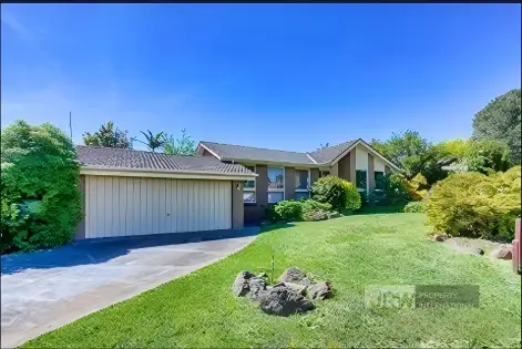 17 Ashton Avenue, Mooroolbark VIC 3138