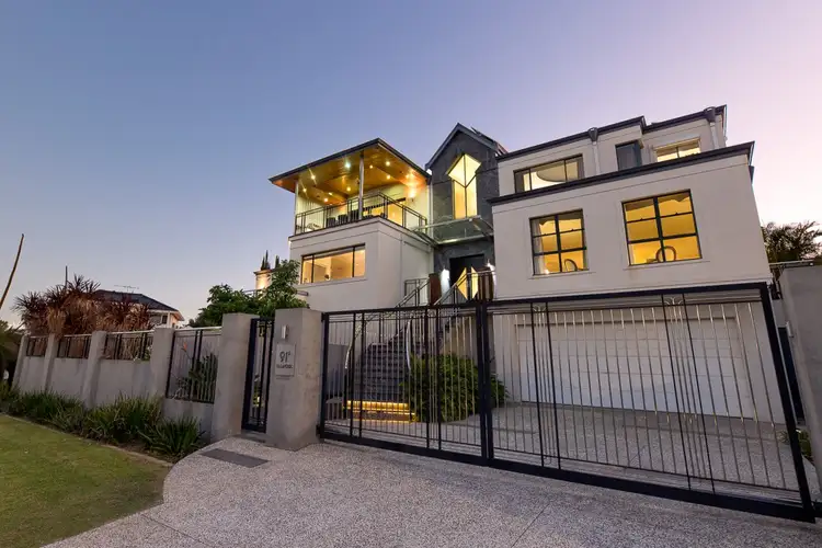 16 Hawkins Street, Mount Pleasant WA 6153