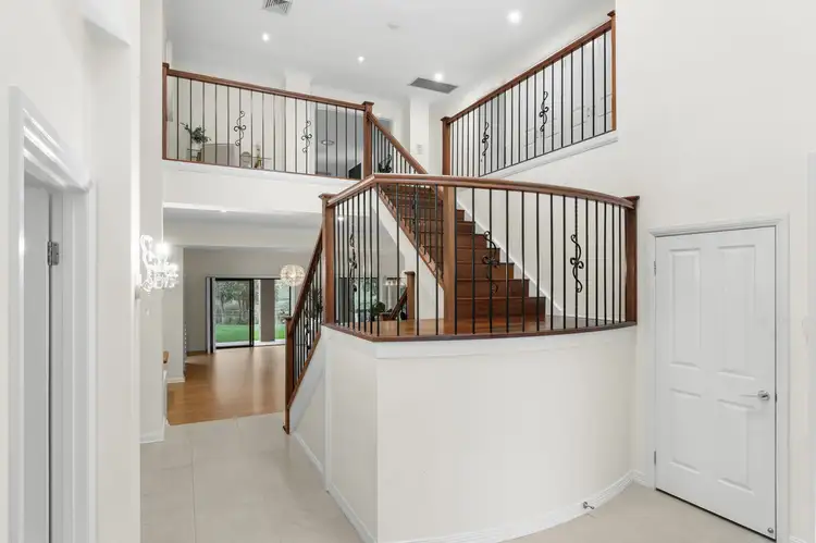 74 Oakview Circuit, Brookwater QLD 4300