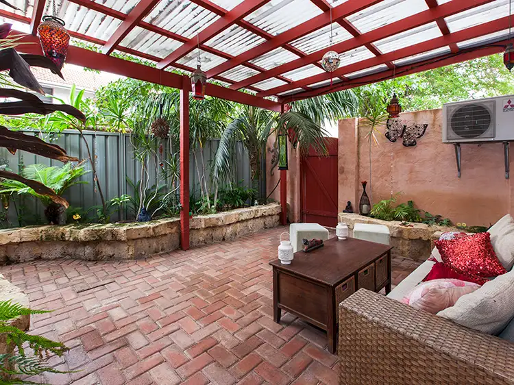 6/3 Bowman Street