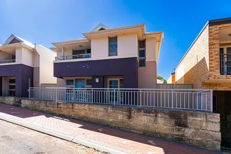 8B Wesley Rise, Joondalup WA 6027