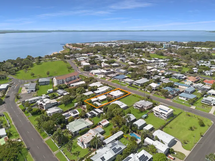 33 Dayman Street, Urangan QLD 4655