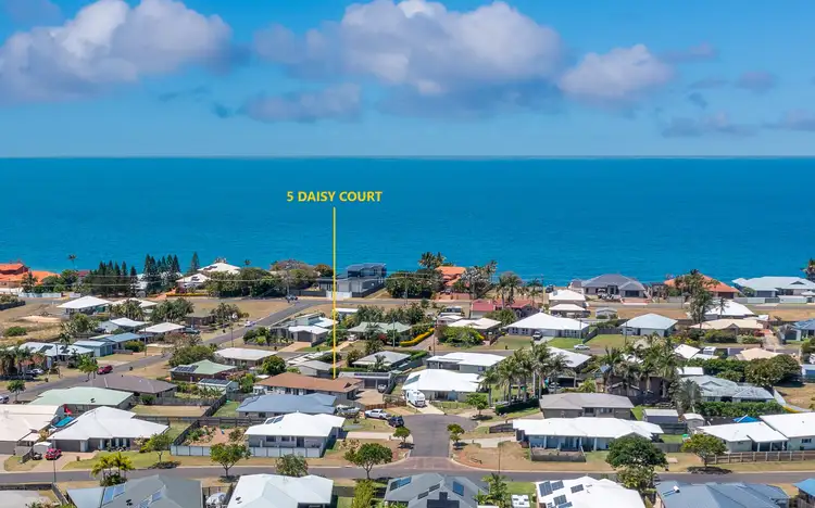 Third view of Homely house listing, 5 Daisy Court, Coral Cove QLD 4670