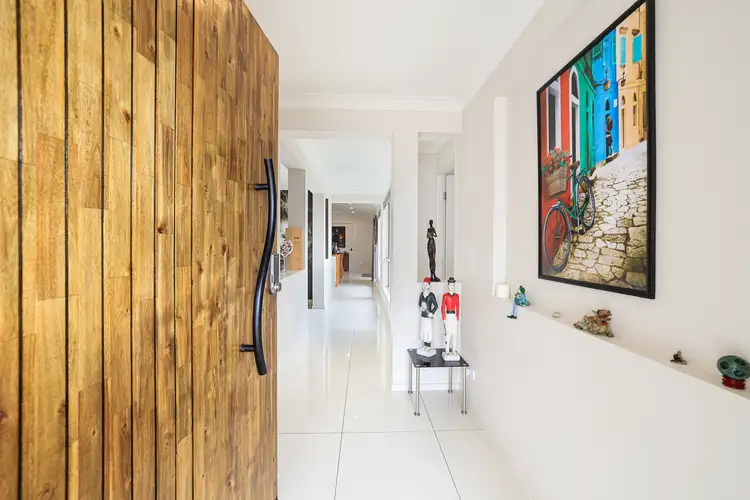 Seventh view of Homely house listing, 5 Daisy Court, Coral Cove QLD 4670