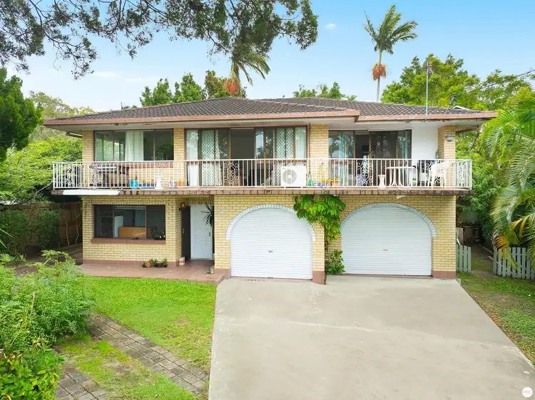 38 Brooke Avenue, Southport QLD 4215