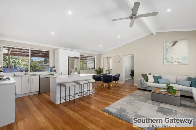 16 Newstead Crescent
