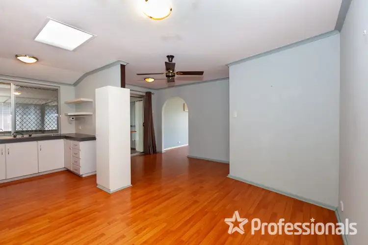 Sixth view of Homely house listing, 113 Grovelands Drive, Camillo WA 6111