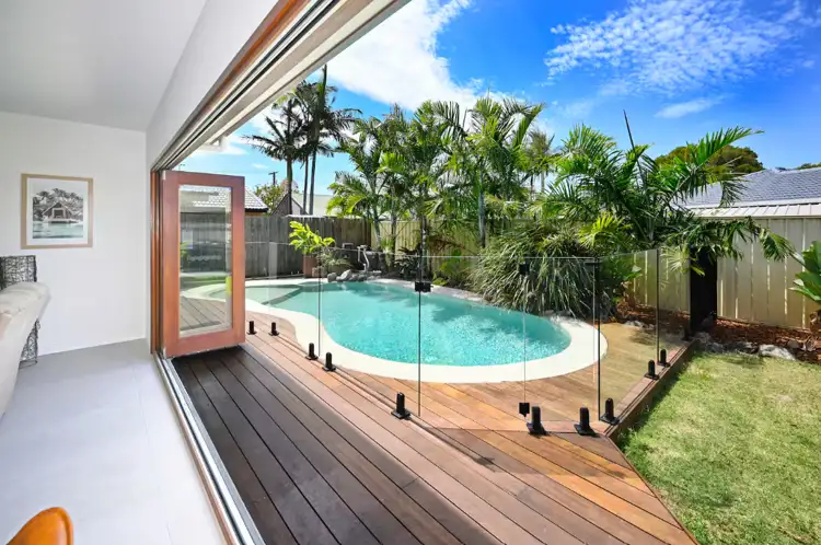 2/5 Camelia Street, Bokarina QLD 4575