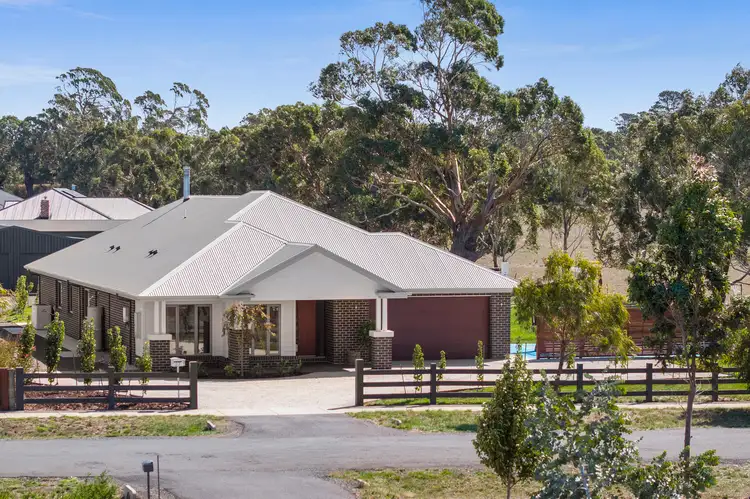 27 Blanchfield Drive, Kyneton VIC 3444