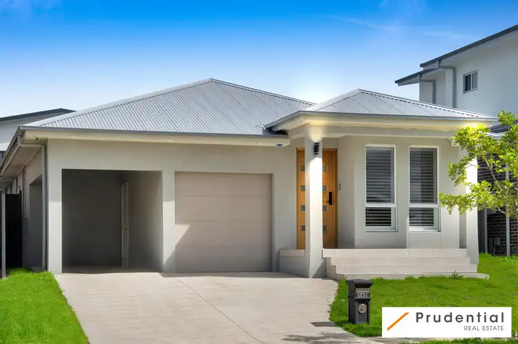 160 Copperfield Drive, Rosemeadow NSW 2560