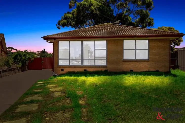 8 Thomson Avenue, Laverton VIC 3028