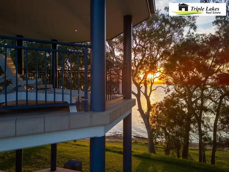 10 Omaru Place, Summerland Point NSW 2259