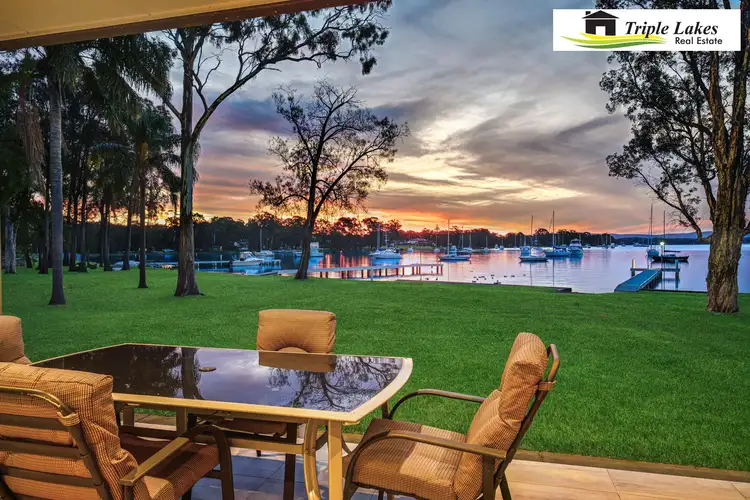 12 Gordon Avenue, Summerland Point NSW 2259