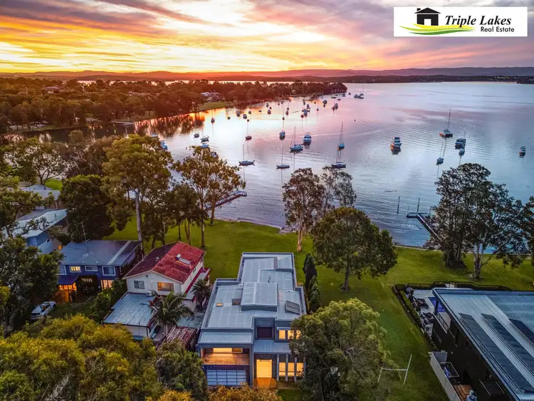 12 Gordon Avenue, Summerland Point NSW 2259