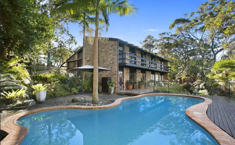 6 Binya Close, Hornsby Heights NSW 2077
