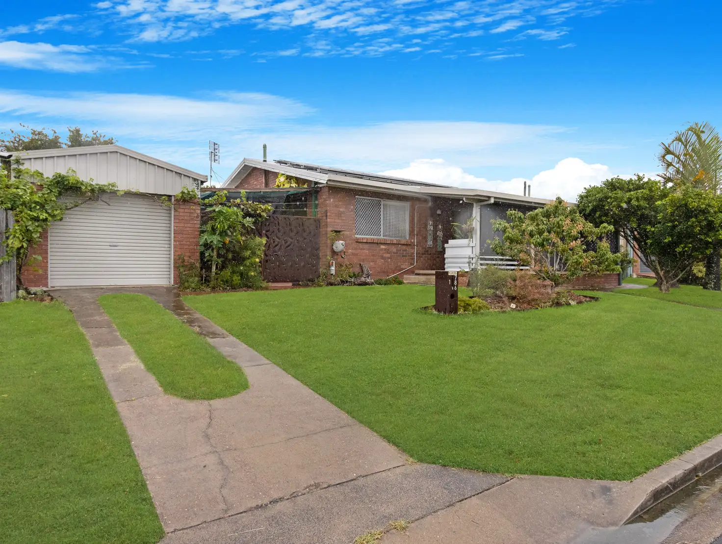 Main view of Homely semi-detached listing, 1/786 Boat Harbour Drive, Urangan QLD 4655