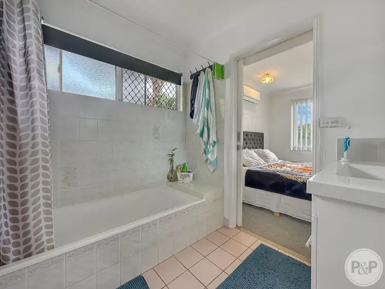 Sixth view of Homely house listing, 1 Duncan Court, Kelso QLD 4815