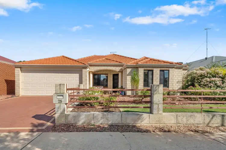 25 Camden Way, Meadow Springs WA 6210