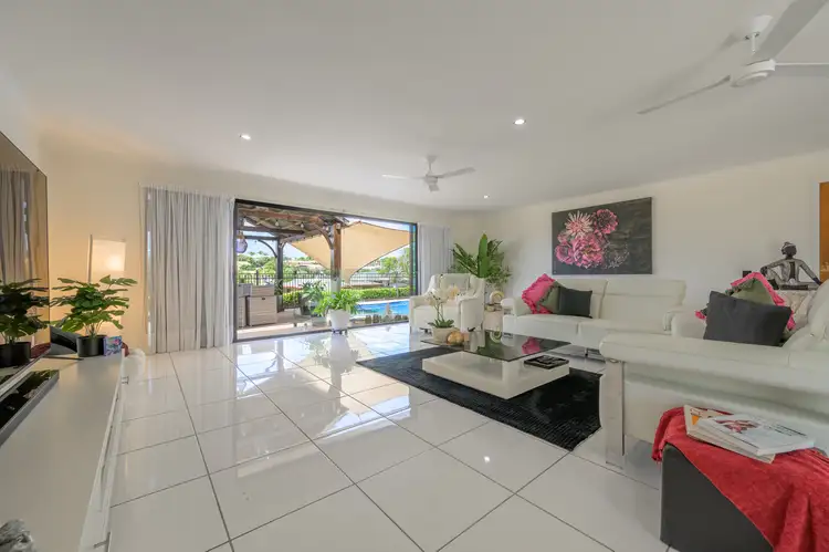 33 Apollo Drive, Clinton QLD 4680