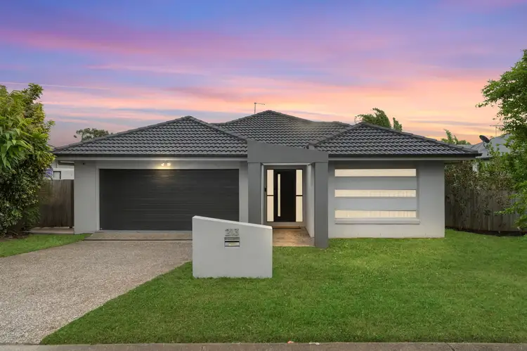 213 Lakeside Avenue, Springfield Lakes QLD 4300