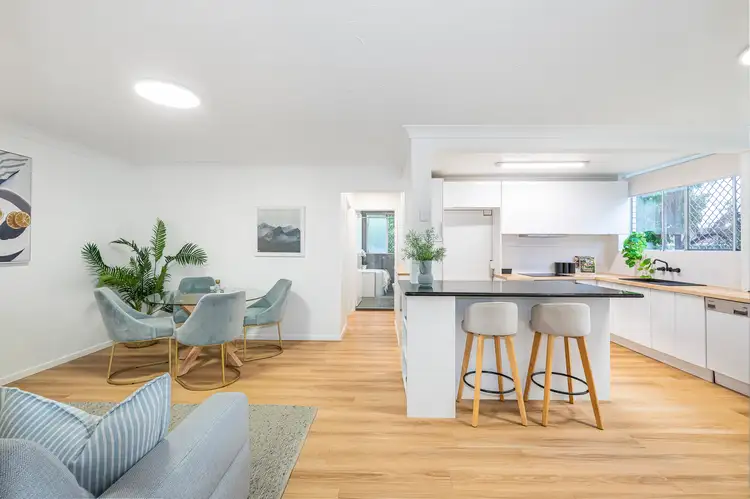 Second view of Homely unit listing, 2/22 Wooloowin Avenue, Wooloowin QLD 4030
