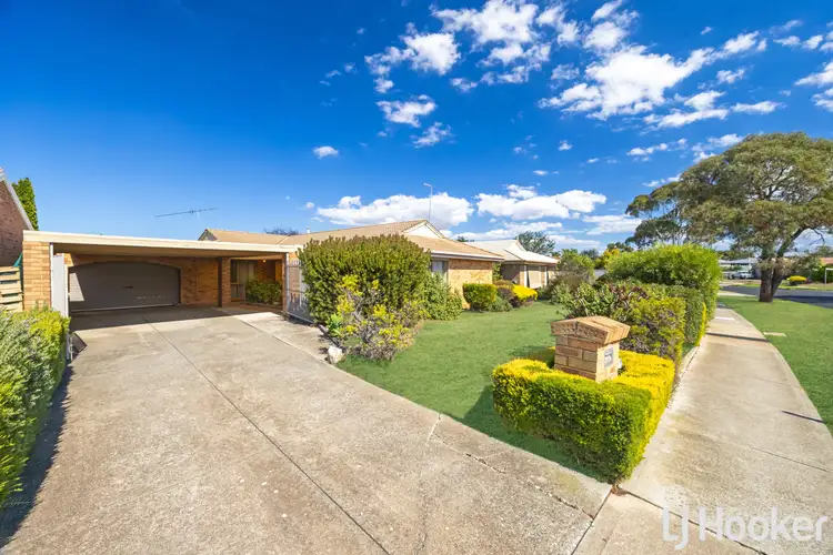 18 Cambrian Way, Melton West VIC 3337